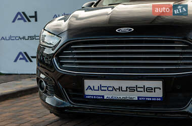 Седан Ford Fusion 2015 в 