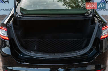 Седан Ford Fusion 2015 в 