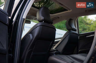 Седан Ford Fusion 2015 в 