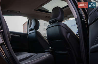 Седан Ford Fusion 2015 в 