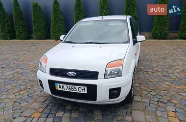 Хетчбек Ford Fusion 2011 в Мукачевому