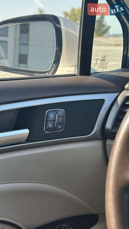 Седан Ford Fusion 2017 в Черкасах