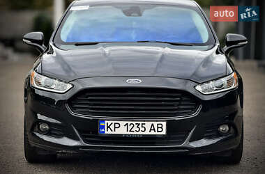 Седан Ford Fusion 2013 в 