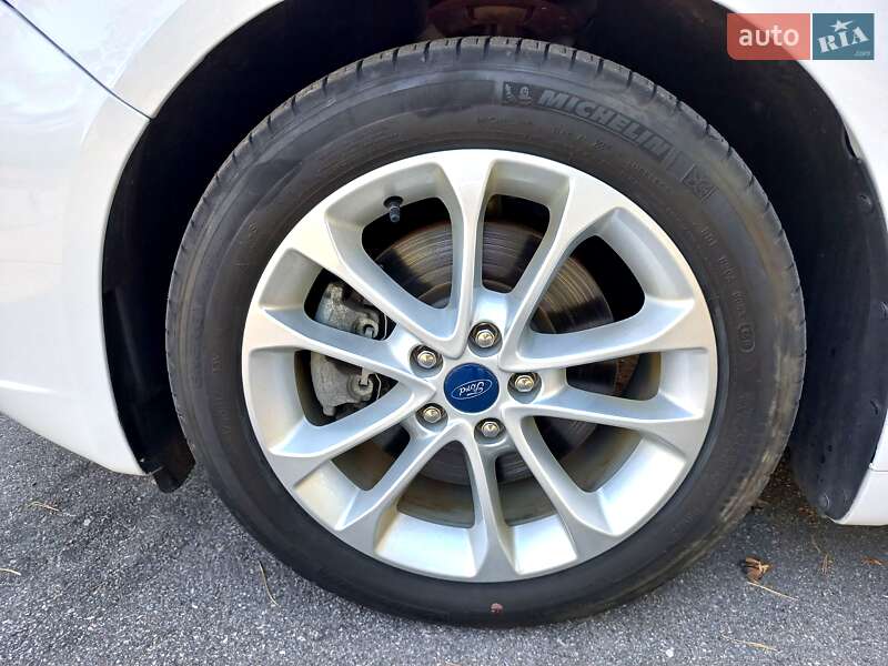 Седан Ford Fusion 2019 в Киеве