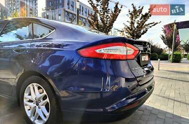 Седан Ford Fusion 2015 в 