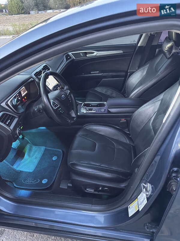 Седан Ford Fusion 2018 в Киеве фото 9 Седан Ford Fusion 2018 в Киеве