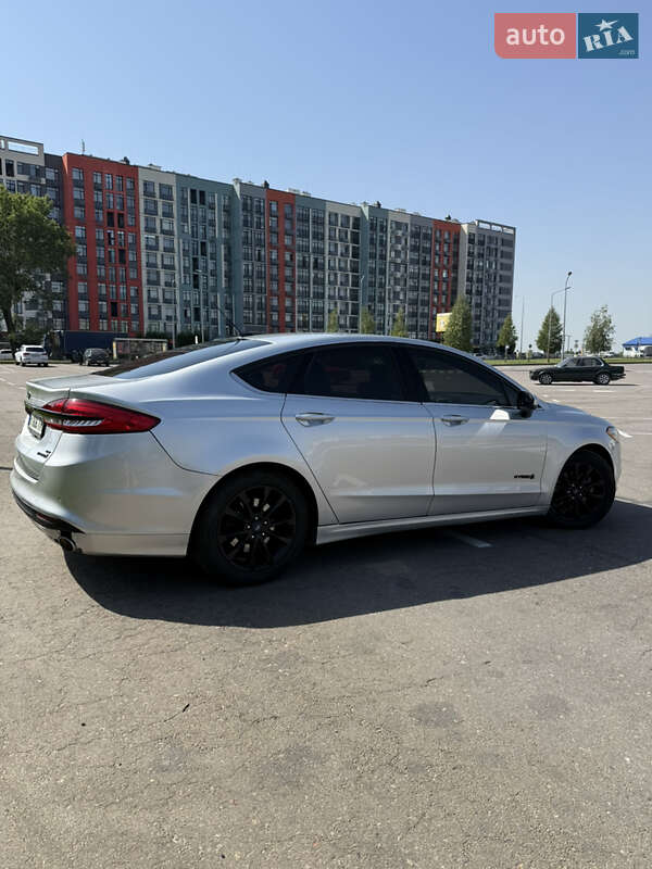 Седан Ford Fusion 2017 в Києві