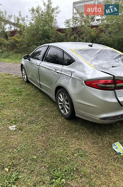 Седан Ford Fusion 2016 в 