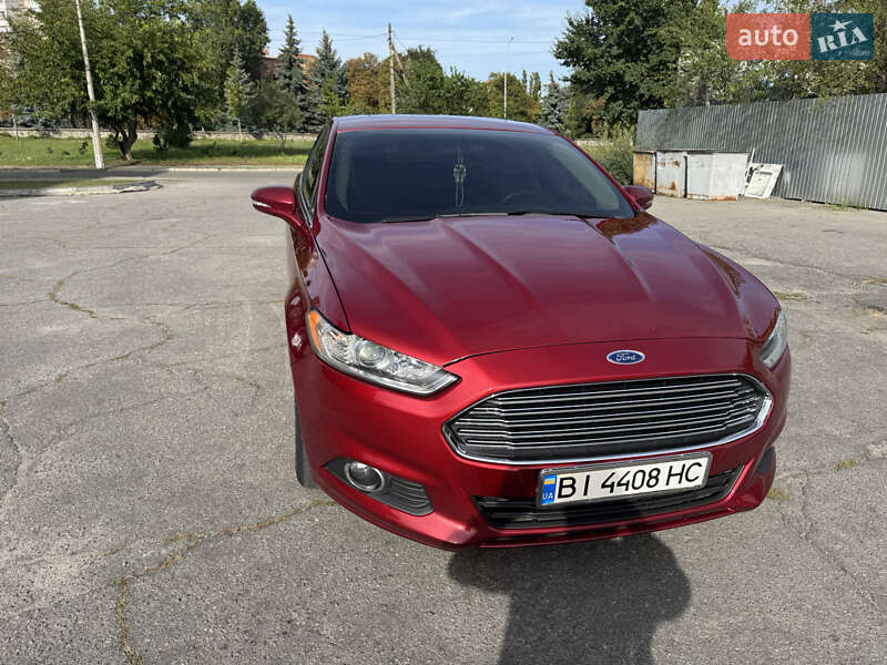 Седан Ford Fusion 2015 в Кременчуці