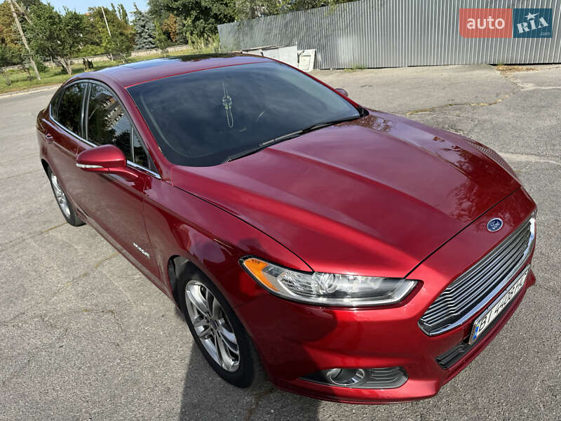Седан Ford Fusion 2015 в Кременчуці