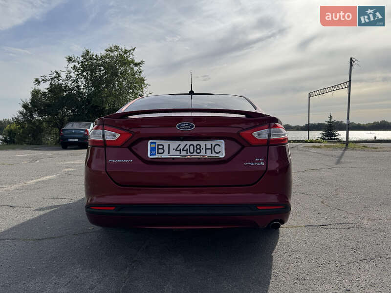 Седан Ford Fusion 2015 в Кременчуці