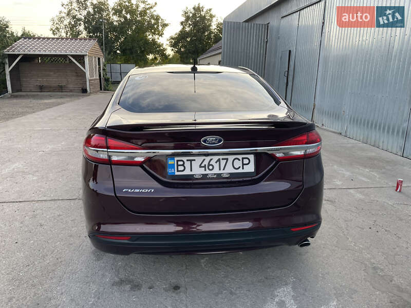 Седан Ford Fusion 2016 в Снігурівці