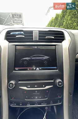 Седан Ford Fusion 2013 в Львове
