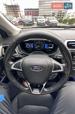 Седан Ford Fusion 2013 в Львове