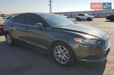 Седан Ford Fusion 2016 в 
