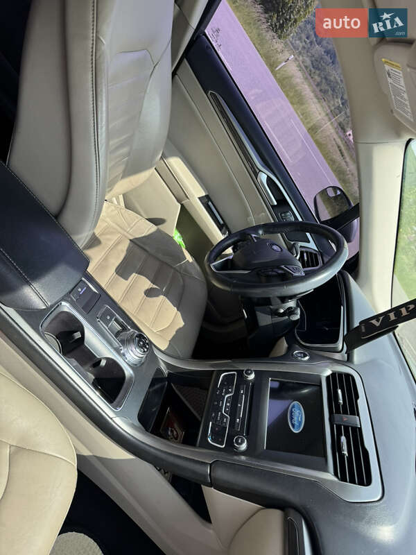 Седан Ford Fusion 2016 в Мукачевому