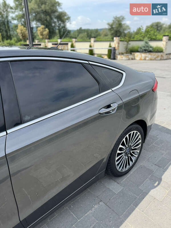Седан Ford Fusion 2016 в Мукачевому