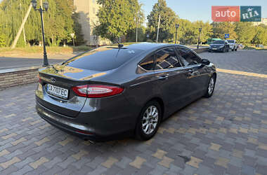 Седан Ford Fusion 2016 в 