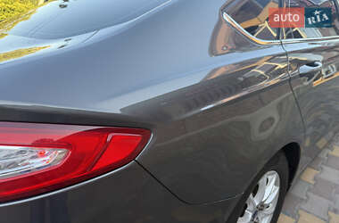 Седан Ford Fusion 2016 в 