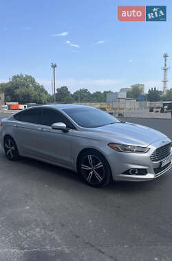 Седан Ford Fusion 2015 в 