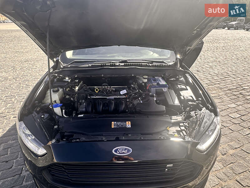 Седан Ford Fusion 2013 в Харкові