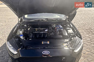 Седан Ford Fusion 2013 в 