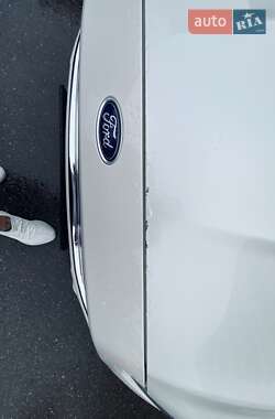 Седан Ford Fusion 2014 в 