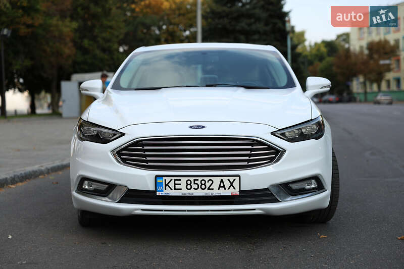 Седан Ford Fusion 2016 в Дніпрі