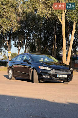 Седан Ford Fusion 2015 в 