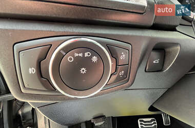 Седан Ford Fusion 2017 в 