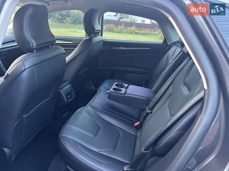Седан Ford Fusion 2019 в Києві