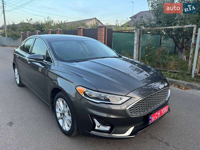 Седан Ford Fusion 2019 в Києві