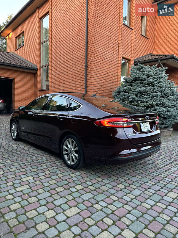 Седан Ford Fusion 2016 в Рівному