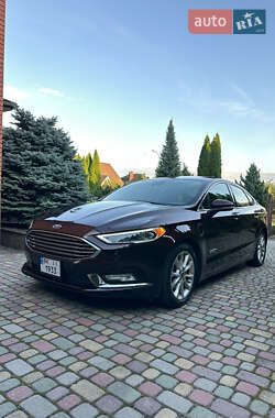 Седан Ford Fusion 2016 в 