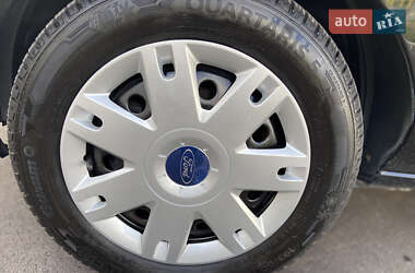 Хетчбек Ford Fusion 2005 в 