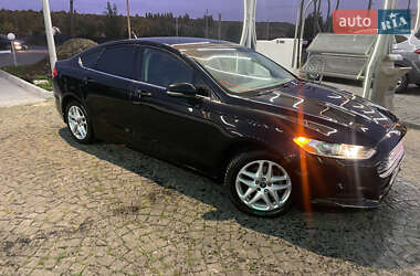 Седан Ford Fusion 2014 в 