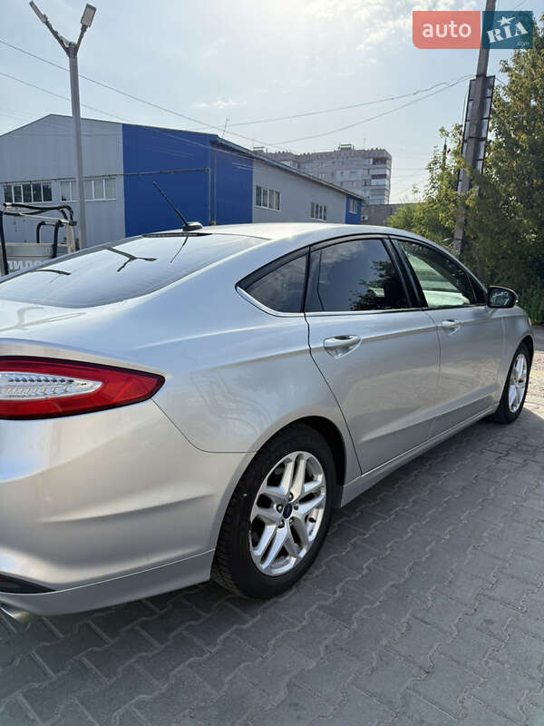 Седан Ford Fusion 2015 в Житомире