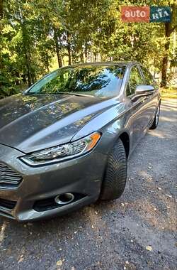 Седан Ford Fusion 2014 в 
