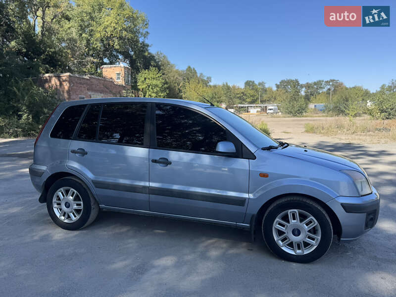 Хэтчбек Ford Fusion 2007 в Днепре