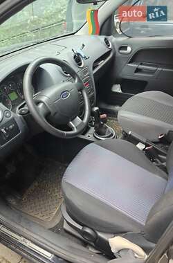 Хэтчбек Ford Fusion 2011 в 