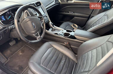 Седан Ford Fusion 2013 в 