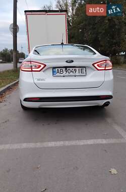 Седан Ford Fusion 2013 в 