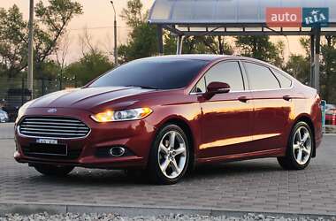 Седан Ford Fusion 2013 в 