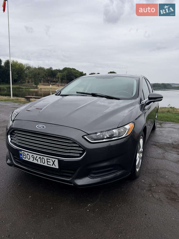 Седан Ford Fusion 2015 в Балті