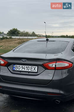 Седан Ford Fusion 2015 в 