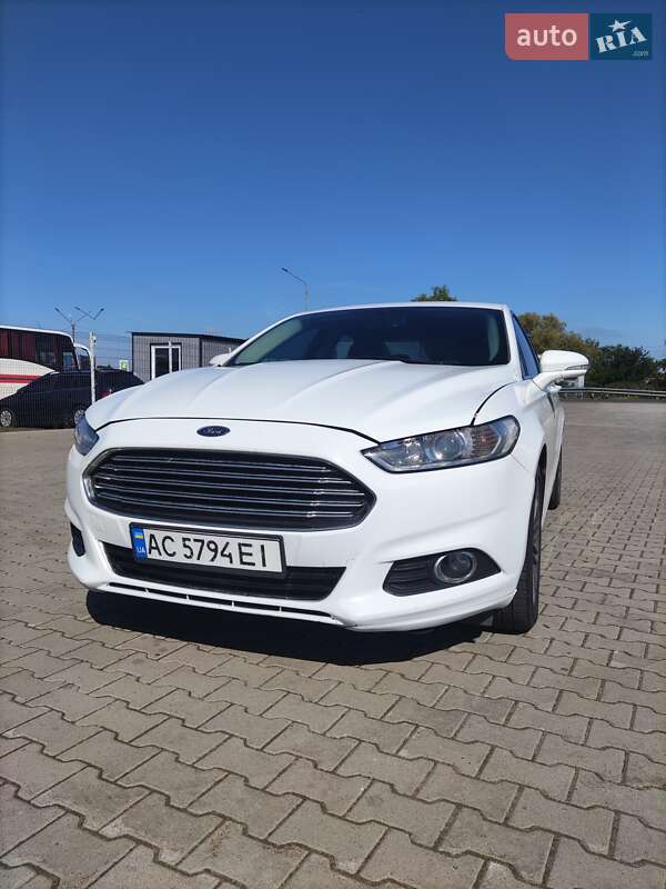 Седан Ford Fusion 2013 в Нововолинську