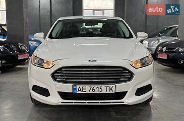 Седан Ford Fusion 2015 в Львове