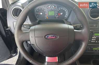 Хэтчбек Ford Fusion 2011 в 