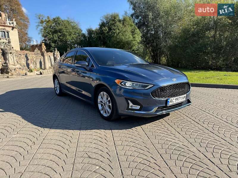 Седан Ford Fusion 2018 в Луцьку
