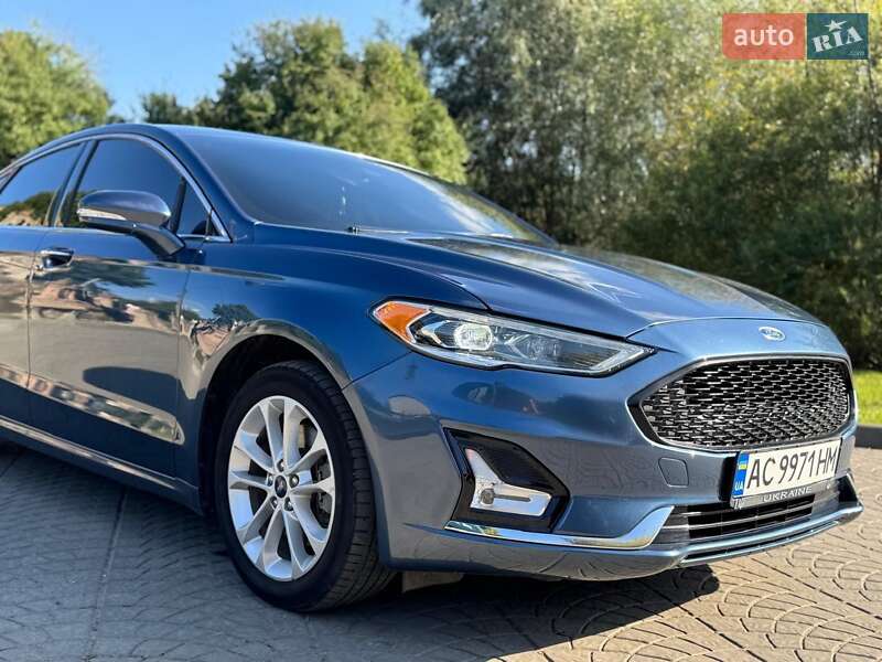 Седан Ford Fusion 2018 в Луцьку